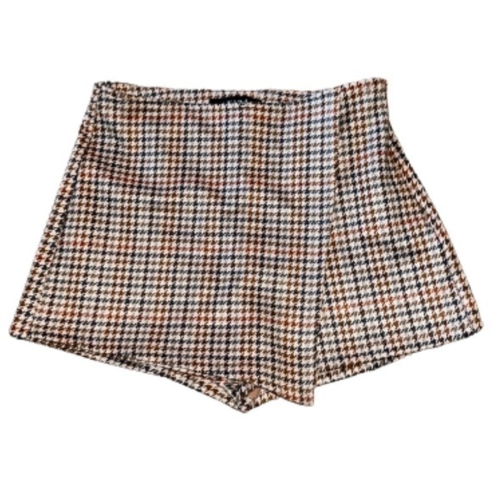 AKIRA tan herringbone plaid skort size S